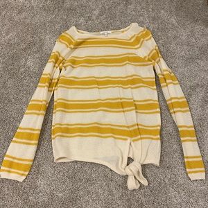 Maurices sweater